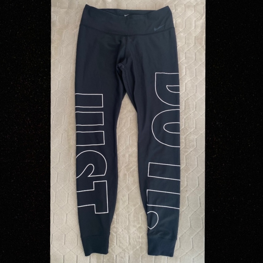 Nike Recycled Legend Leggings